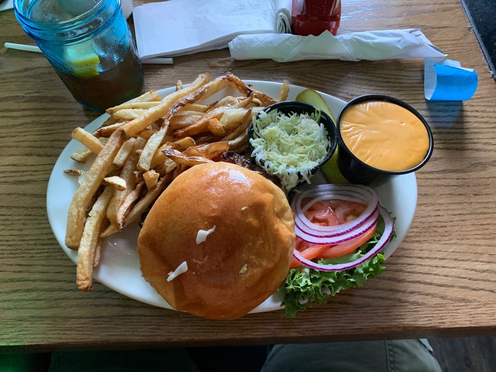 THE KLAM’R TAVERN AND MARINA 15 Photos & 22 Reviews 32 Clamsteam Rd