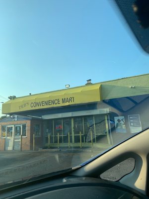 Deb’s Convenient Mart