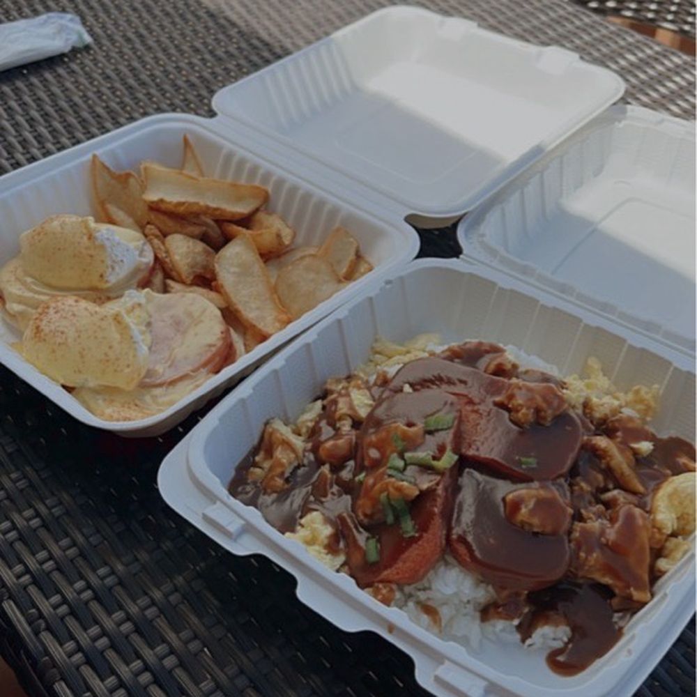 Kihei Caffe - Eggs Benedict and Loco Moco with Spam - Hawaiian Near Me - Kihei, Hawaii