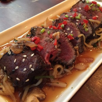 Le Pas Sage - Rum steak beef with shitaki mushrooms - French Near Me - Paris, 75 Le Pas Sage - Rum steak beef with shitaki mushrooms - French Near Me - Paris, 75