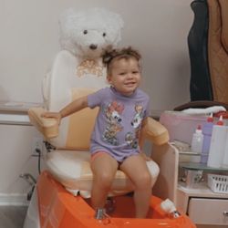 Pro Nail Spa - Romy's first pedi :)