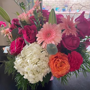 Aloha Flowers Simi Valley - Florists Near Me - Simi Valley, California Aloha Flowers Simi Valley - Florists Near Me - Simi Valley, California