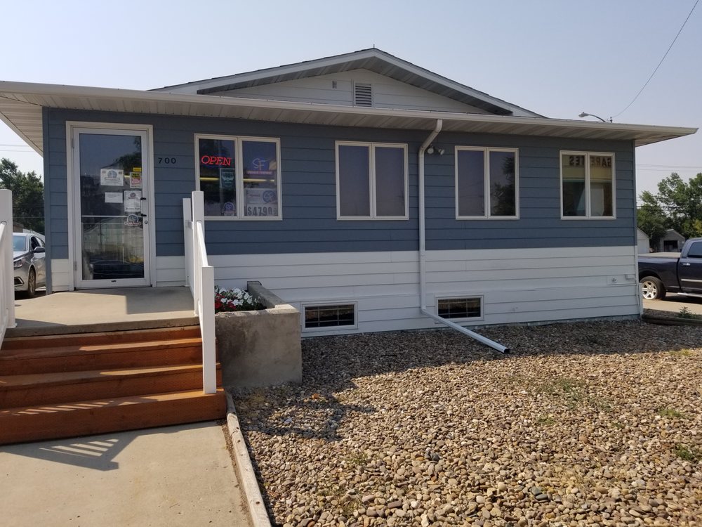 SMOKER FRIENDLY Updated September 2024 18 Photos 700 2nd St