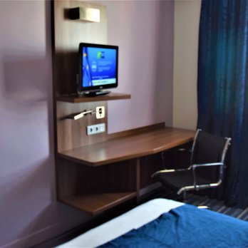 Holiday Inn Express - Strasbourg - Centre - Desk and a small TV set - Hotels Near Me - Strasbourg, 67