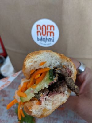 Nom Nom Bánh Mì by null