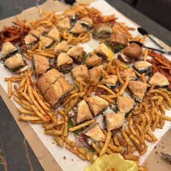Canyon Inn - Burgers Near Me - Redwood City, California