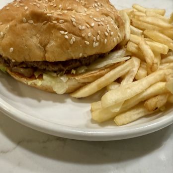 LCs Hamburgers - Cheeseburger and fries - Burgers Near Me - Kansas City, Missouri LCs Hamburgers - Cheeseburger and fries - Burgers Near Me - Kansas City, Missouri