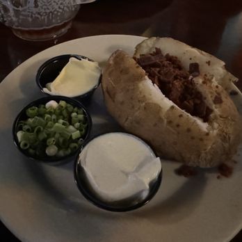 Roanoke Inn - Pubs Near Me - Mercer Island, Washington