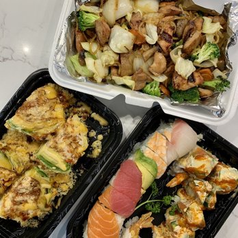 Sushi Blossom - Chicken yakisoba, avocado boat, rainbow roll, 911 roll - Sushi Bars Near Me - Spokane, Washington Sushi Blossom - Chicken yakisoba, avocado boat, rainbow roll, 911 roll - Sushi Bars Near Me - Spokane, Washington