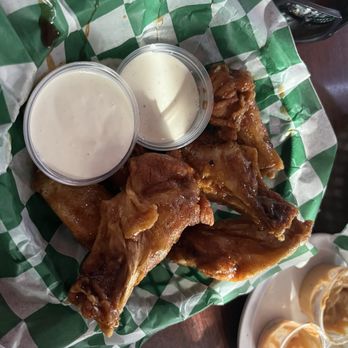 The Irish Gypsy - Chicken wings - Irish Pub Near Me - O'Fallon, Missouri