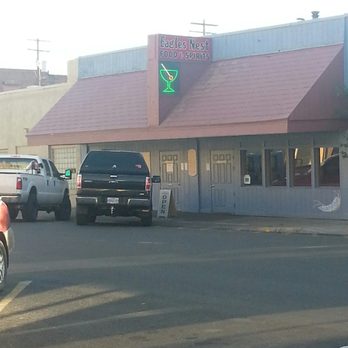 Eagles Nest Food & Spirits - Food entry on right, bar entry on left, you can order food service in bar too. - Lounges Near Me - Lakeview, Oregon