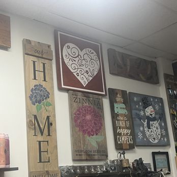 Board & Brush - Paint & Sip Near Me - Monroe, Connecticut