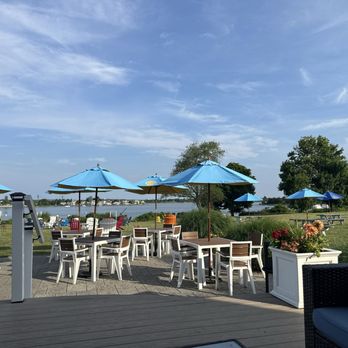 Sunset Cove - Cafes Near Me - Portsmouth, Rhode Island