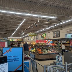 ALDI - Very clean store with fully stocked aisles