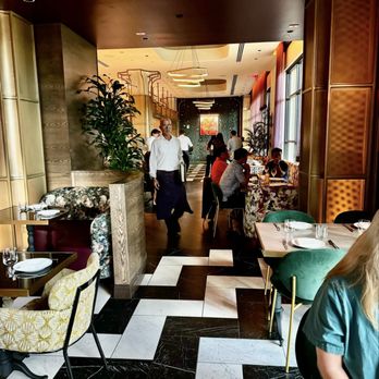 Cino - Inside - Italian Near Me - Honolulu, Hawaii