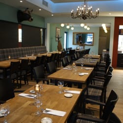 Helmut Saunus Brasserie