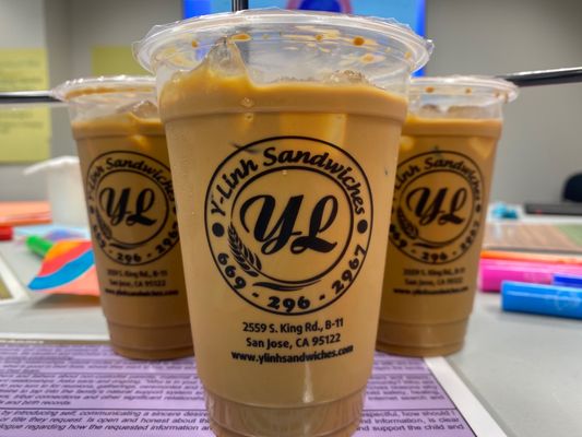 Y-Linh Sandwiches by null