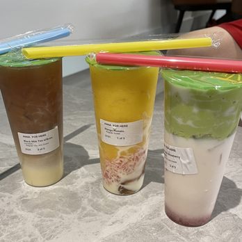 Teavoli Boba - Black milk tea, Mango pomelo, Avocado Strawberry w/ milk (left to right) - Bubble Tea Near Me - Dublin, California Teavoli Boba - Black milk tea, Mango pomelo, Avocado Strawberry w/ milk (left to right) - Bubble Tea Near Me - Dublin, California