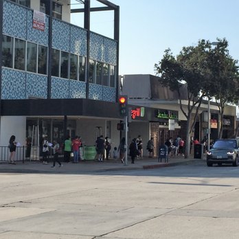 Randy's Donuts - Opening Day 9/2/20 L-O-N-G Line - Donuts Near Me - Pasadena, California Randy's Donuts - Opening Day 9/2/20 L-O-N-G Line - Donuts Near Me - Pasadena, California