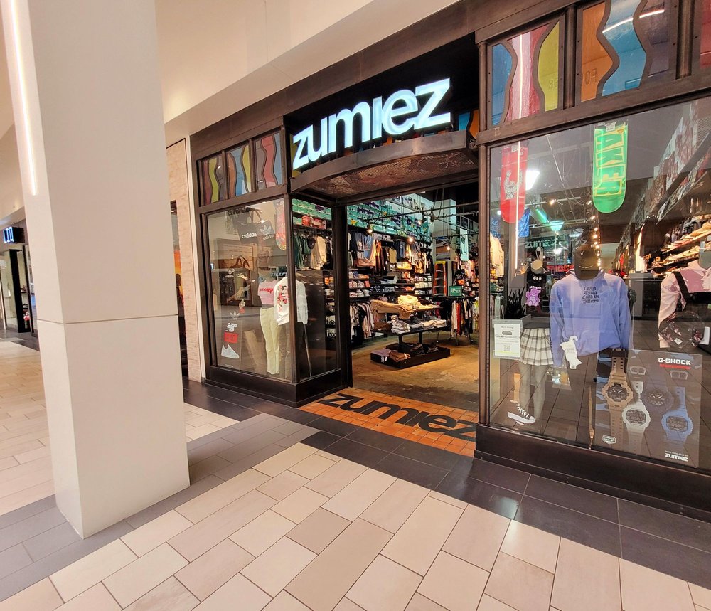 ZUMIEZ Updated June 2024 10 Reviews 5162 Montclair Plaza Ln