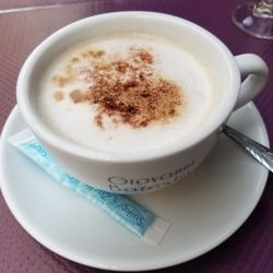 Le Basilic - Cappuccino