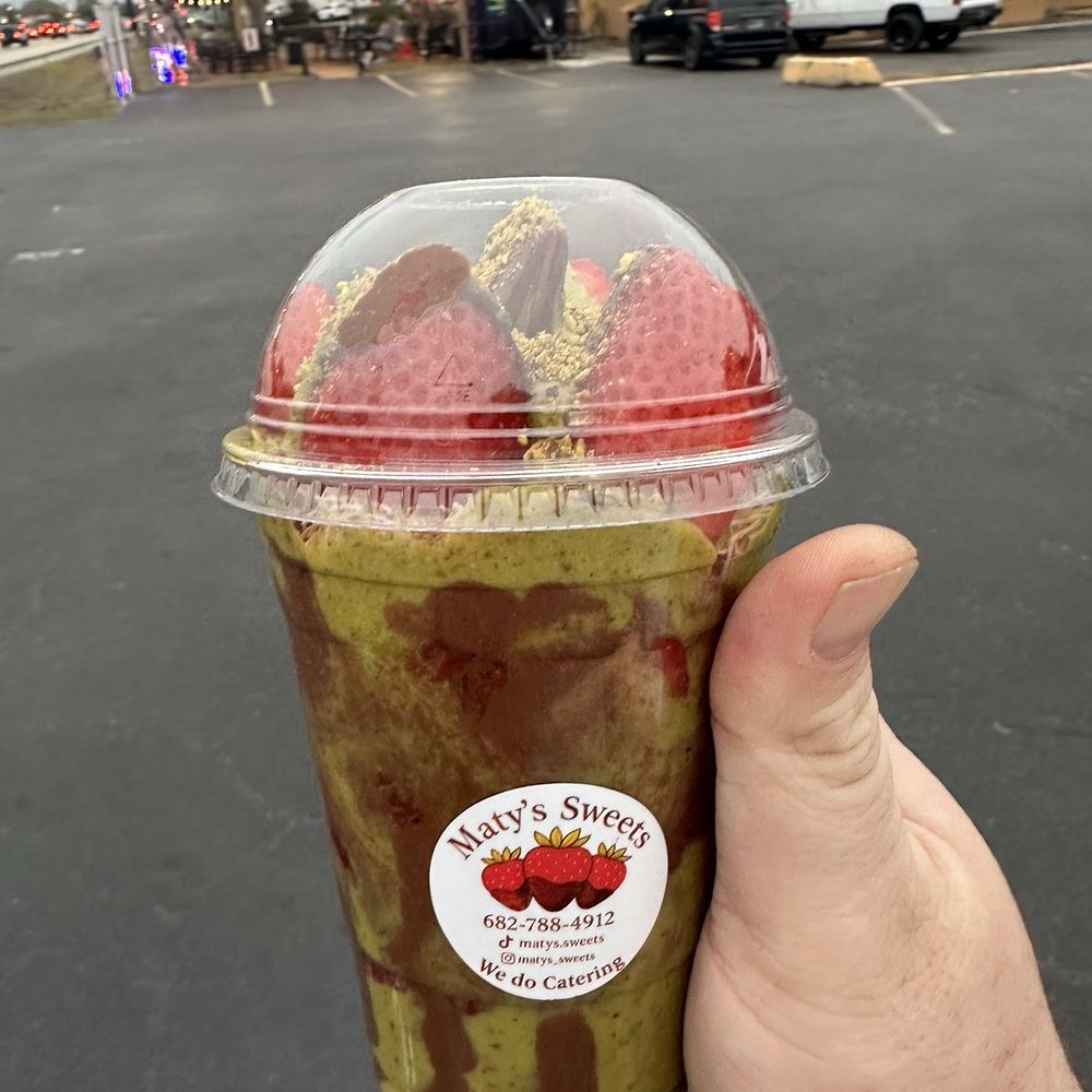 Maty's Sweets - Dubai chocolate strawberries - Desserts Near Me - Haines City, Florida