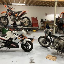 Steve's Broken Toys - Single-cylinder, V-twins, inline 2 & 4 cylinder, even air-heads!