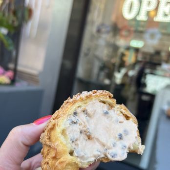 AlimamaTea - Boba tea cream puff! Very unique & soooo delicious! - Desserts Near Me - New York, New York