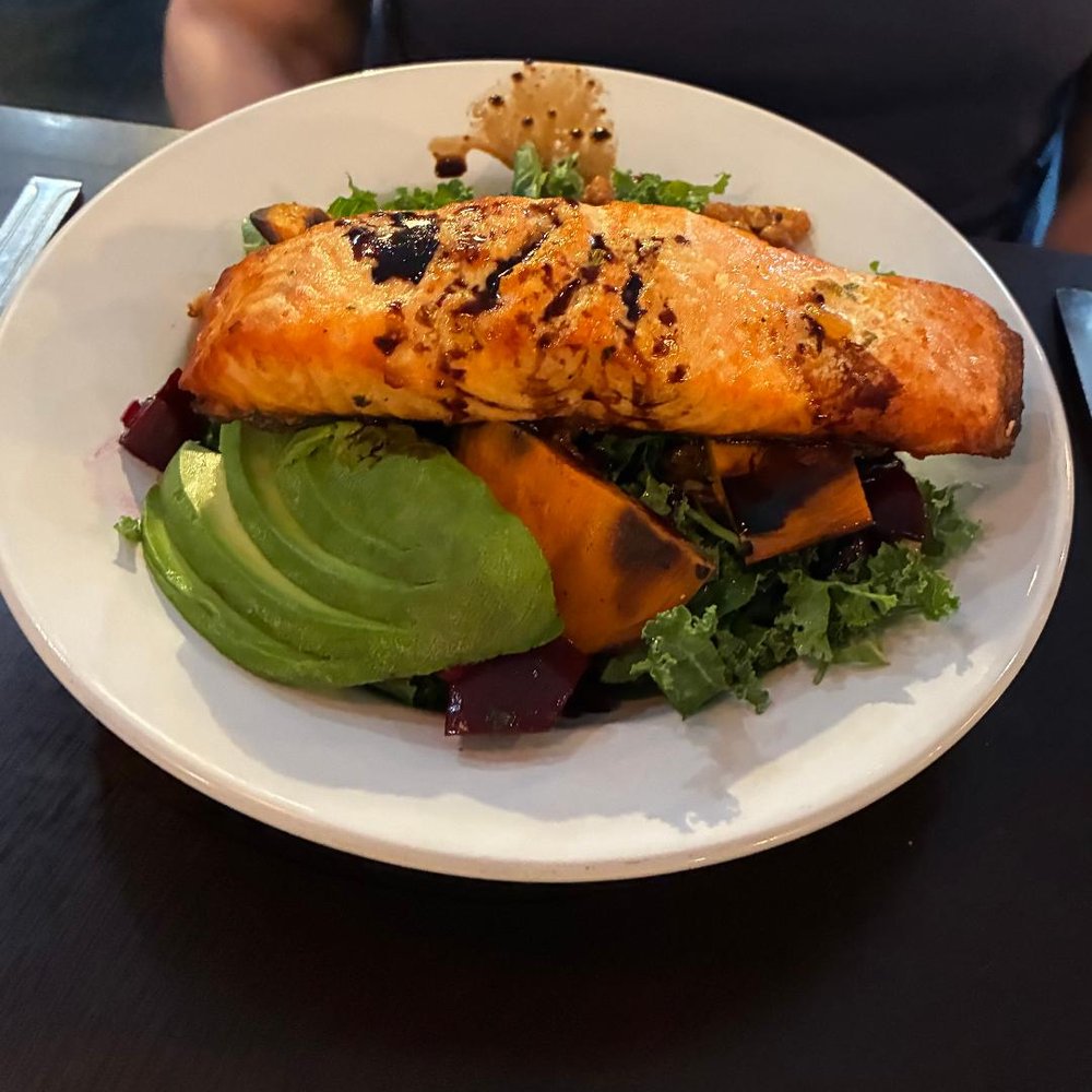 Effy's Cafe - Effy's salad with salmon - Cafes Near Me - New York, New York Effy's Cafe - Effy's salad with salmon - Cafes Near Me - New York, New York
