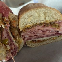 Muffuletta sandwich Muffuletta sandwich