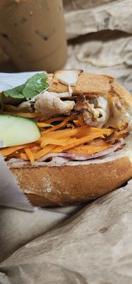 VPho and Pizzeria by null