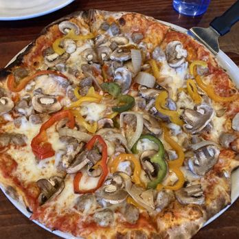 Bucatini Trattoria - Pizza Salsiccia - Pizza Near Me - Palm Desert, California