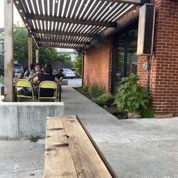 Vic & Al's - Outside Vic and als - Cajun/Creole Near Me - Austin, Texas Vic & Al's - Outside Vic and als - Cajun/Creole Near Me - Austin, Texas