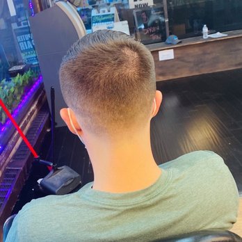 Mackhard Barber Shoppe - Naperville - Back of hair - Barbers Near Me - Naperville, Illinois Mackhard Barber Shoppe - Naperville - Back of hair - Barbers Near Me - Naperville, Illinois