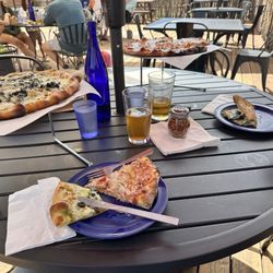 Blue Heron Brewing Company - Pizza and beer