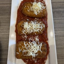Tipsy Fox Pub & Grill - Deep fried lasanga fritters