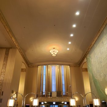 Hampton Inn Chicago Downtown/N Loop/Michigan Ave - great lobby in a historic building - Hotels Near Me - Chicago, Illinois