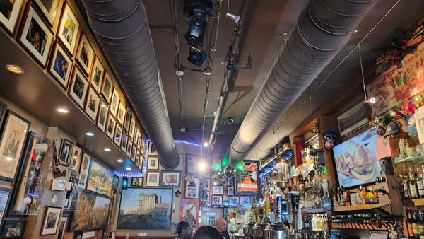 1518 Bar & Grill by null