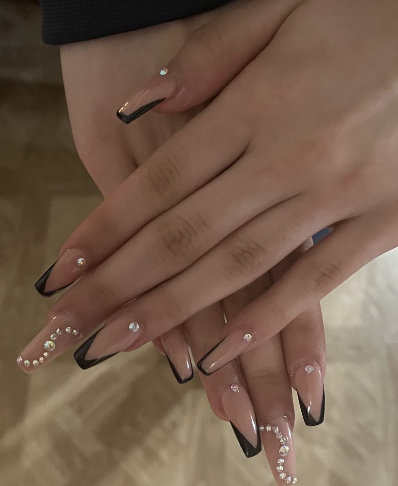 CHI NAILS Updated October 2024 41 Photos & 47 Reviews 10878 W