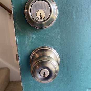 Mike's Locksmith - Keys & Locksmiths Near Me - Chantilly, Virginia