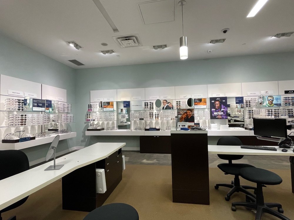 LENSCRAFTERS Updated August 2024 14 Photos 5000 Highway 7 3056