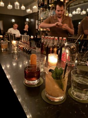 Bar Enzo by null