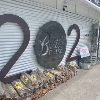 Bert's Market - Grocery Near Me - Folly Beach, South Carolina