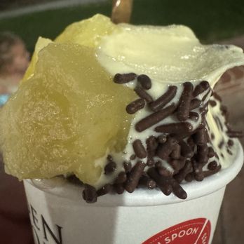 Golden Spoon - Ice Cream & Frozen Yogurt Near Me - Bakersfield, California Golden Spoon - Ice Cream & Frozen Yogurt Near Me - Bakersfield, California