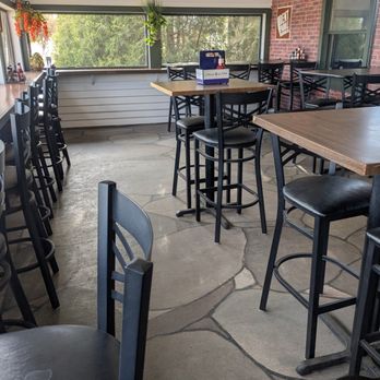 Manypenny Bistro - Outdoor covered patio - Pizza Near Me - Bayfield, Wisconsin Manypenny Bistro - Outdoor covered patio - Pizza Near Me - Bayfield, Wisconsin