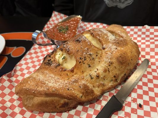 Luca's Pizzeria by null