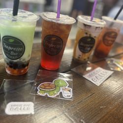 Teapresso Bar - Hilo - The drinks were delicious and wow, that was some fast service!!