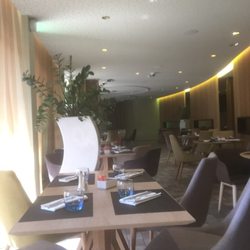 Hôtel Restaurant Novotel Aulnay - Inside and outside dining