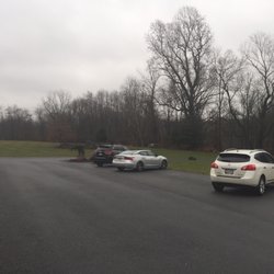 Clover Hill Vineyards & Winery - Parking