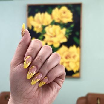 Ara Spa - Spring nails - Nail Salons Near Me - Davis, California